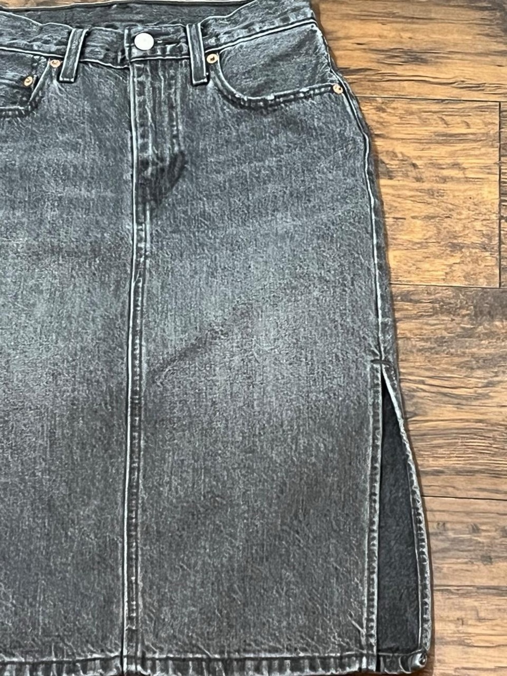 Levi's High-Rise Black Washed Denim Pencil Skirt